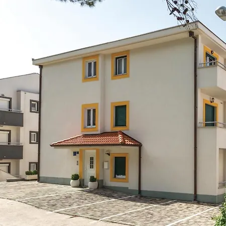 Awesome In With House Sea View Appartement Makarska